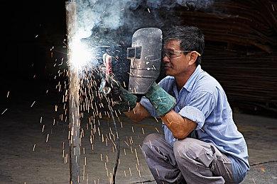 Xbox与水晶动力开发《完美黑暗》非比寻常 靠人脉促成合作